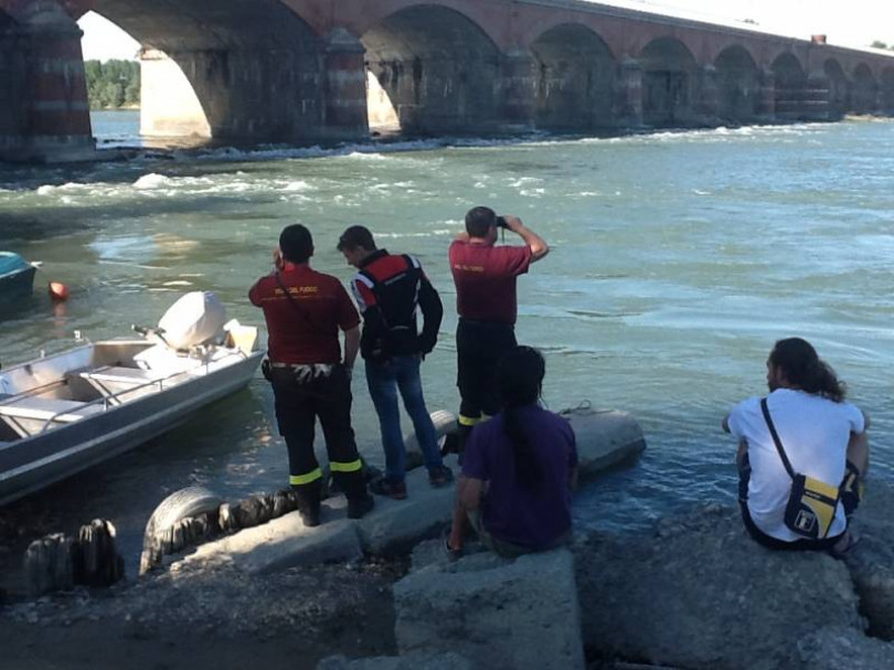 Tragedia a Breme: due bambine di 10 e 11 anni sono cadute nel Po. Alle 13 di lunedì è stato recuperato anche il secondo corpo