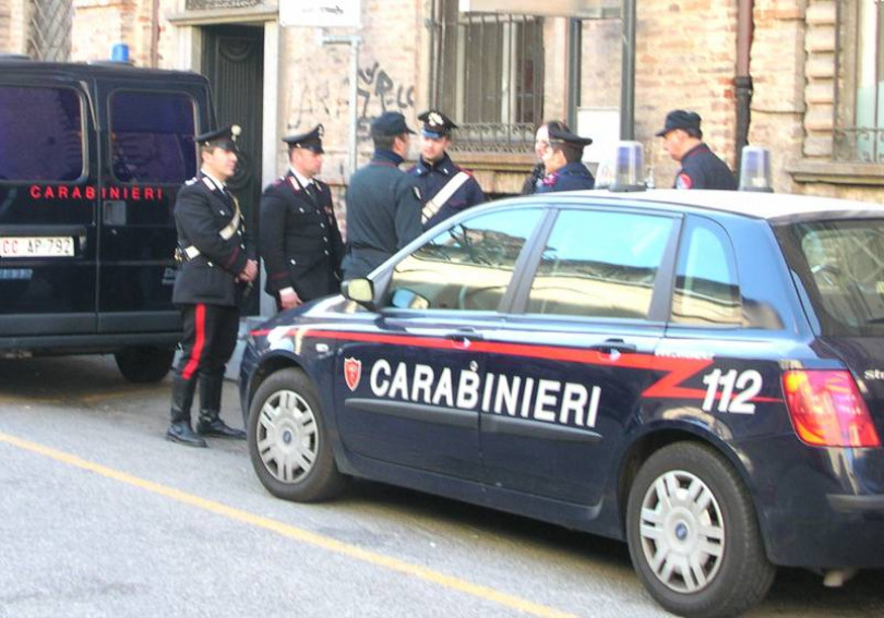 Carabinieri, ispezioni nei negozi a Casale: violazioni in un esercizio gestito da orientali