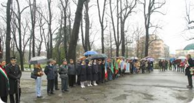 Unità d'Italia: le celebrazioni di Casale - Il discorso del sindaco Demezzi all'alzabandiera