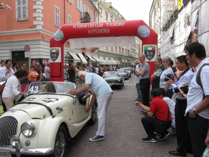 «Le veterane sulle strade dei vini»: tour mozzafiatoin collina e arrivo a Casale