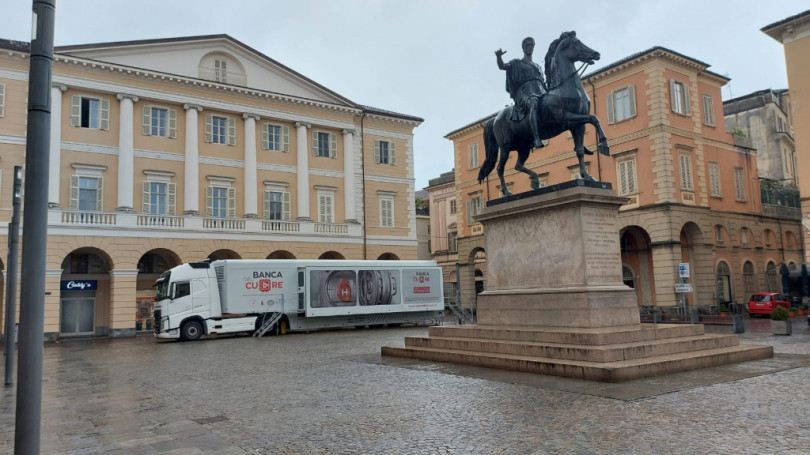 “Truck Tour Banca del Cuore 2022” in piazza Mazzini a Casale
