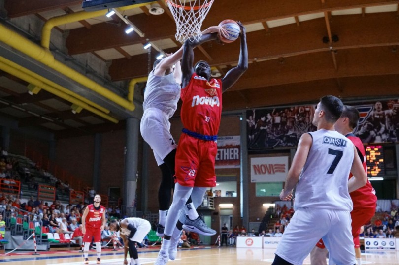 Il primo derby di SuperCoppa se lo aggiudica Tortona; al PalaFerraris termina 67-78