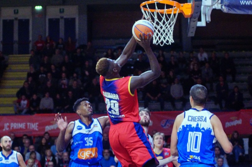 La Novipiù inizia bene l’anno, battendo Napoli 77-62 e agganciando Biella al primo posto