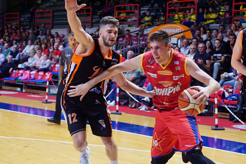 Domenica la Novipiù cerca il 