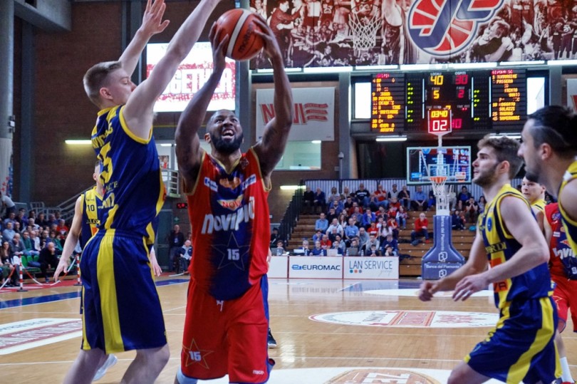 La Novipiù schianta la Givova 102-84 e centra la quarta vittoria consecutiva
