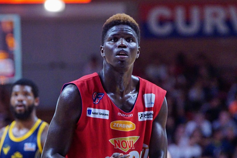 La Novipiù beffata sulla sirena da Trapani; 62-60 il finale al PalaConad