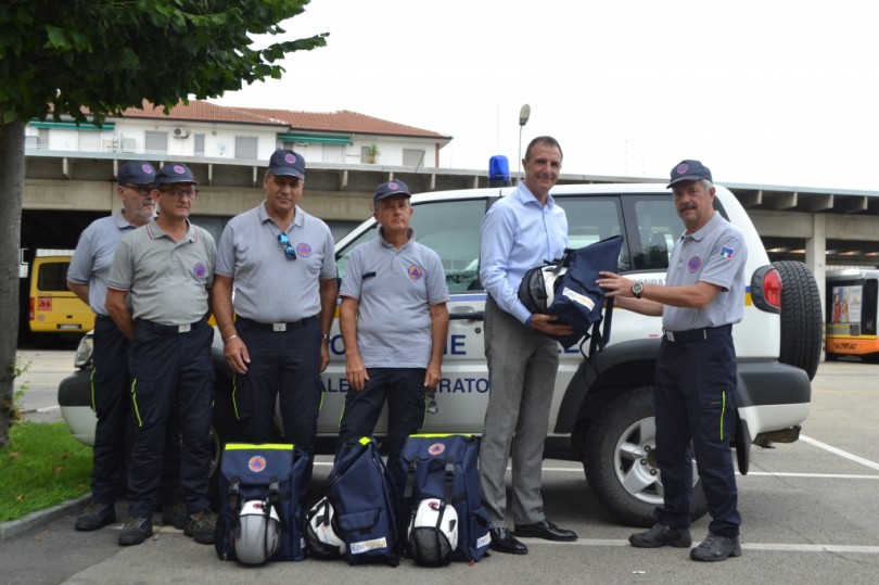 Energica dota la Protezione Civile di uno zainetto tecnico