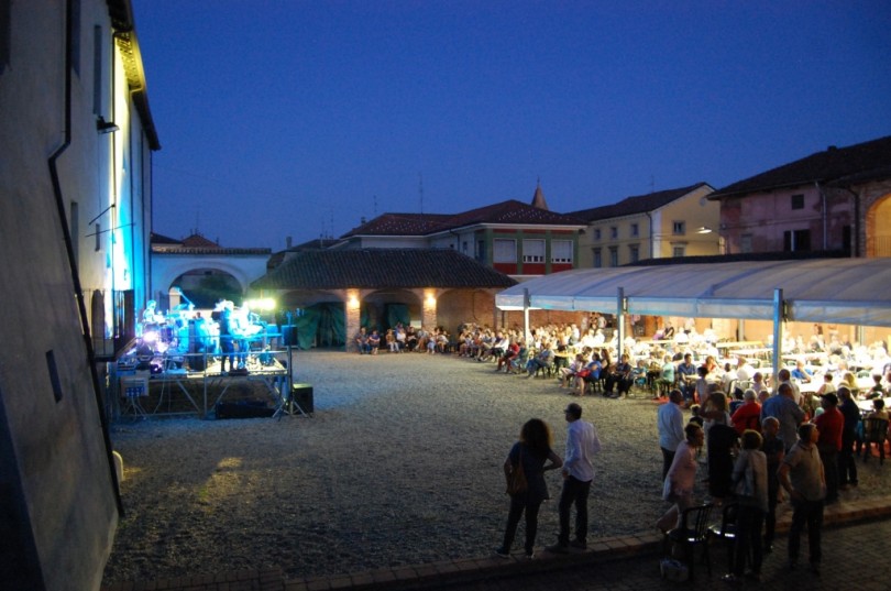 Estate, facciamo il pieno di feste. In regalo ai lettori l’inserto con gli eventi di luglio e agosto