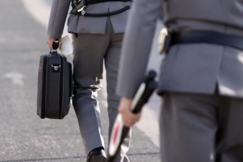 Si spacciano finanzieri per rubare nelle case