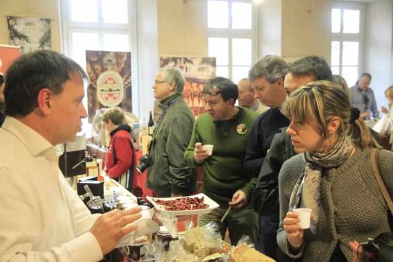 Due giorni di mercatini, degustazioni, incontri con Golosaria in Monferrato