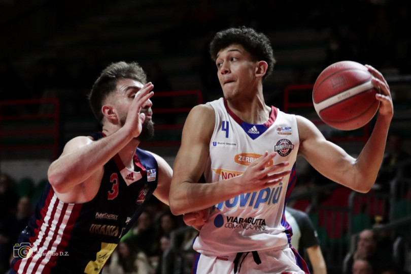 Alla Novipiù non riesce il colpaccio nel derby: dopo un match combattuto la Reale Mutua si impone per 66-74