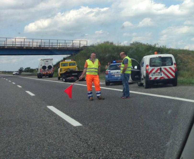 Incidente nei pressi del casello Casale Sud tra un'auto e una moto