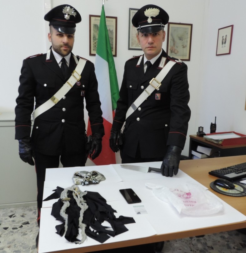 Rapina nel bar: denunciato giovane valenzano