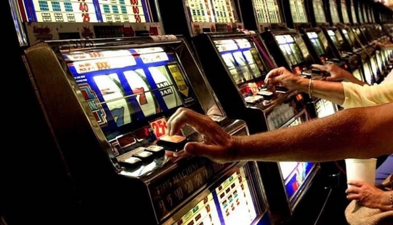 Otto denunciati per frode informatica nel gioco d'azzardo