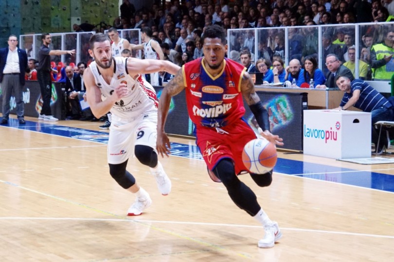 Sfida d'alta classifica per la Novipiù a Latina contro la squadra degli ex Musso e Pepper