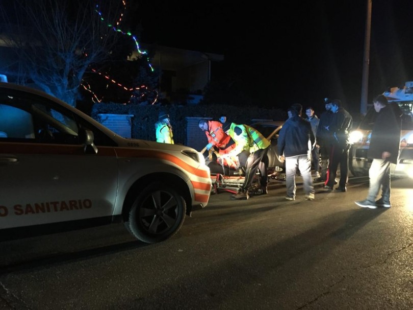 Investita donna in bici, ma l'automobilista scappa