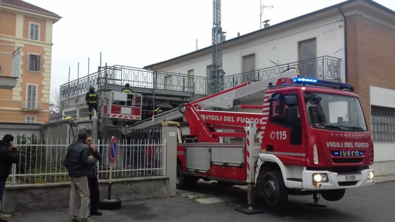 Lattoniere colto da malore muore mentre sta lavorando