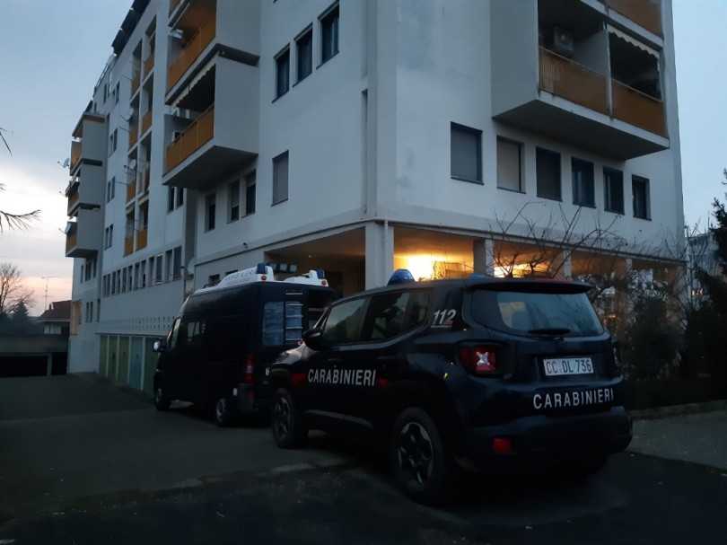 Donna trovata morta in casa a Valenza: è un omicidio?