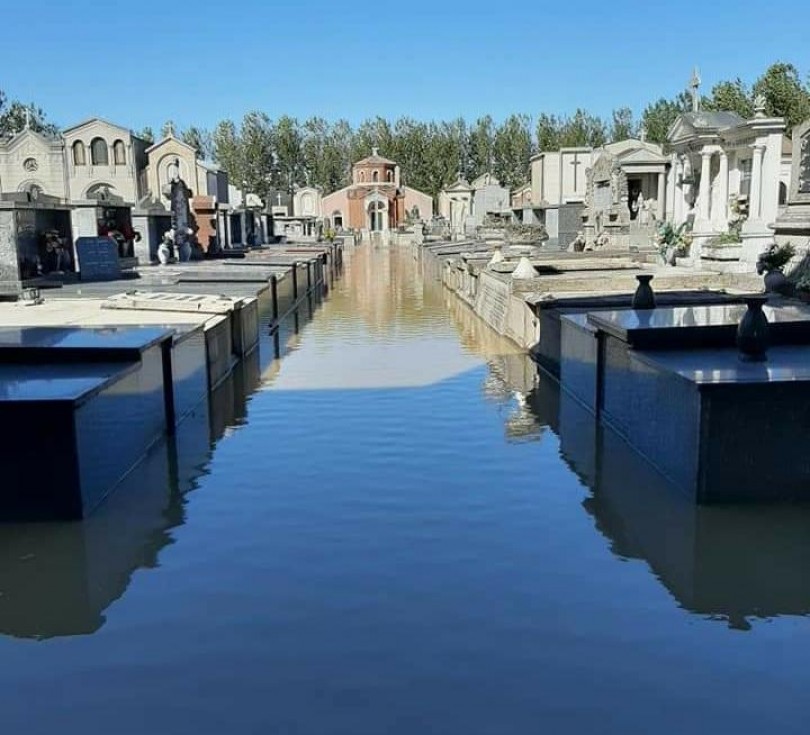 Esondazione del Sesia: a Caresana danni al cimitero