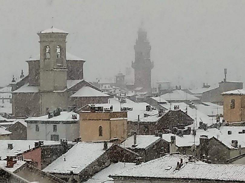 Abbondante nevicata, prudenza sulle strade provinciali