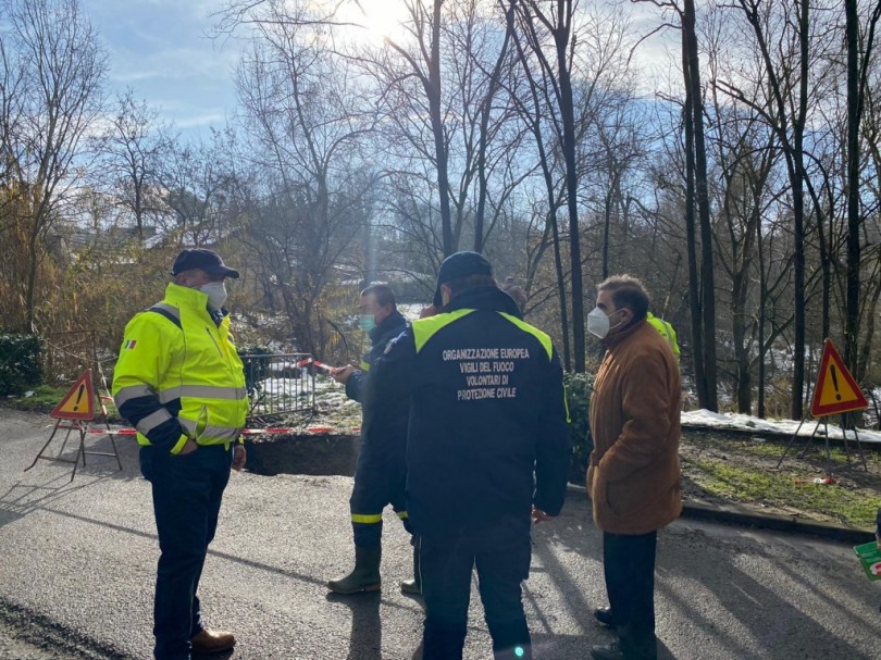 Voragine in via Banda Lenti a Valenza: chiusura al traffico in uscita dalla città