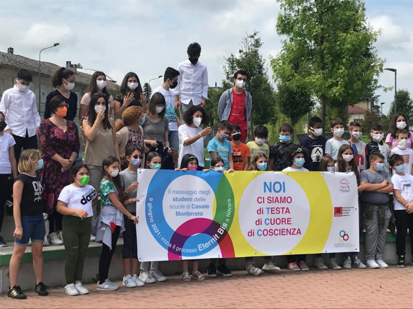 «Noi ci siamo di testa, di cuore e di coscienza»: le scuole monferrine nella battaglia per la giustizia