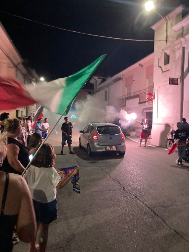 Fotogallery - Italia campione d'Europa: scoppiano i caroselli