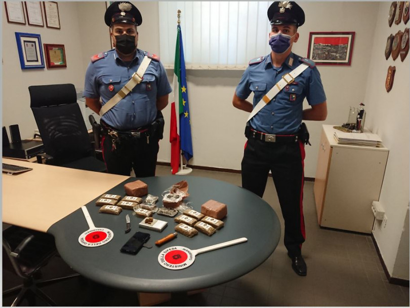 Detenzione e spaccio di droga: arrestato 35enne