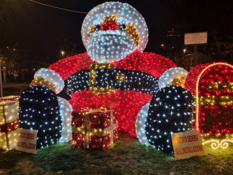 VIDEO - Luminarie accese a Casale: ora via agli eventi del dicembre natalizio