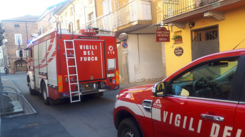 Cade in casa, soccorsa da Vigili del Fuoco e 118