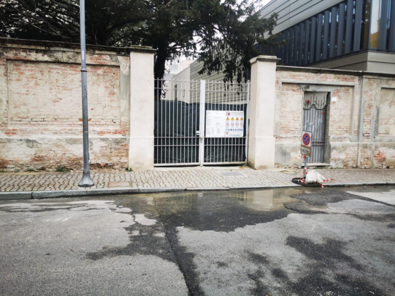 Perdita d'acqua in via Musso a Casale