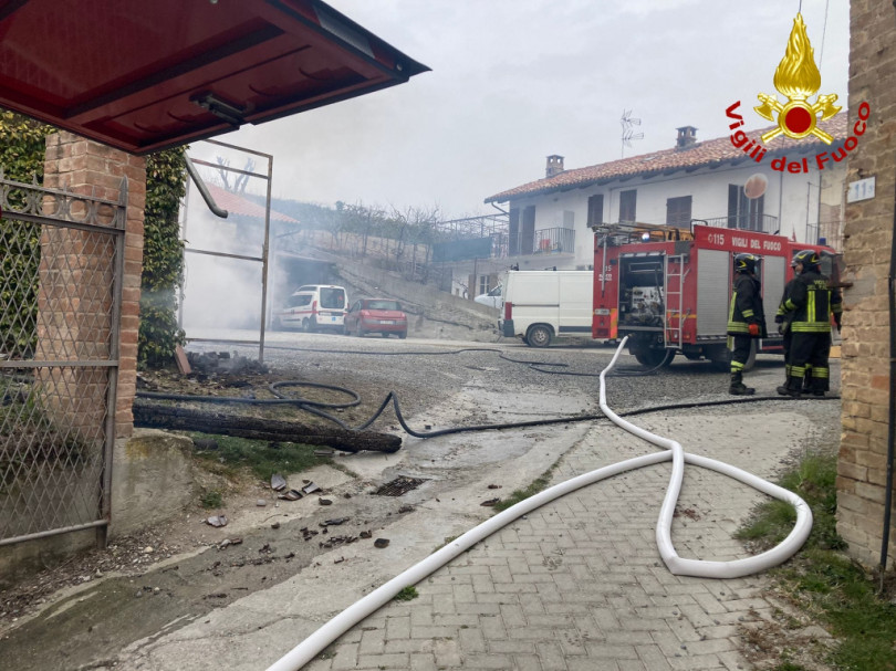 Incendio nella rimessa della sede della Croce Rossa a Cocconato