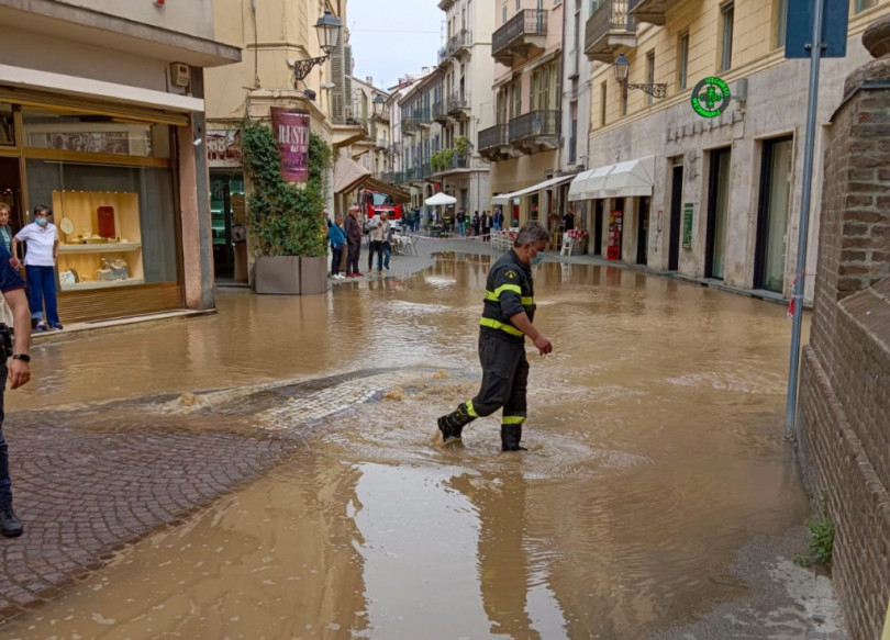 Allagamento in via Roma a Casale