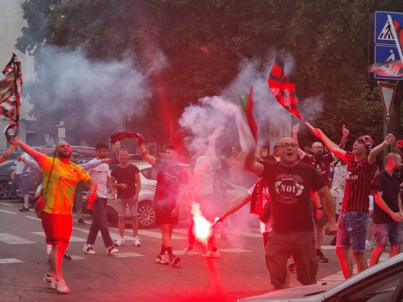 I rossoneri vincono lo scudetto e scattano i festeggiamenti anche in Monferrato