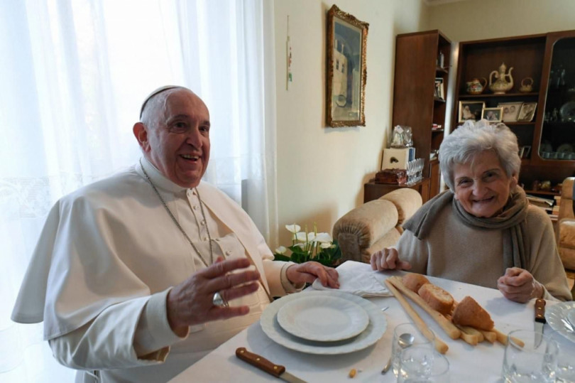 Papa Francesco a Portacomaro: pranzo con agnolotti dalla cugina Carla