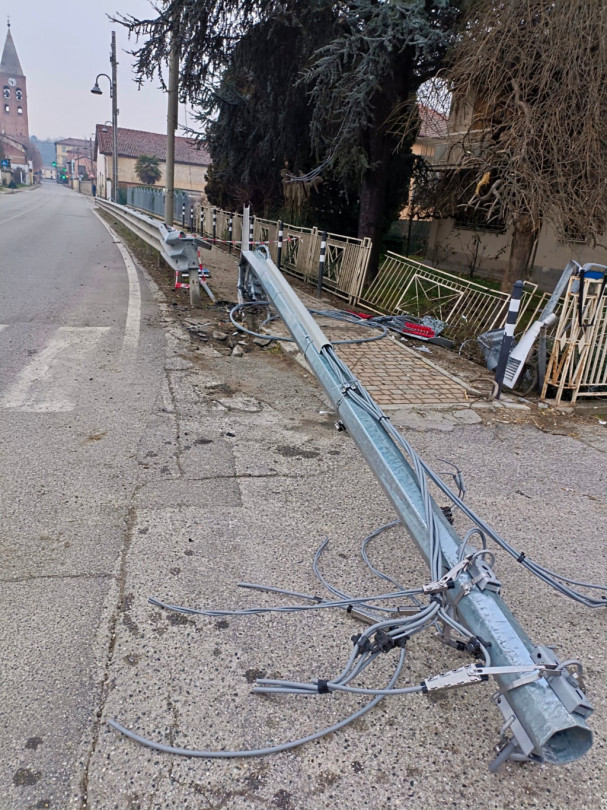 Tirano dritto in curva: tre feriti in un incidente a Occimiano