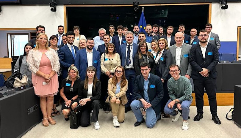 Fdi Alessandria in trasferta a Strasburgo col capodelegazione Carlo Fidanza