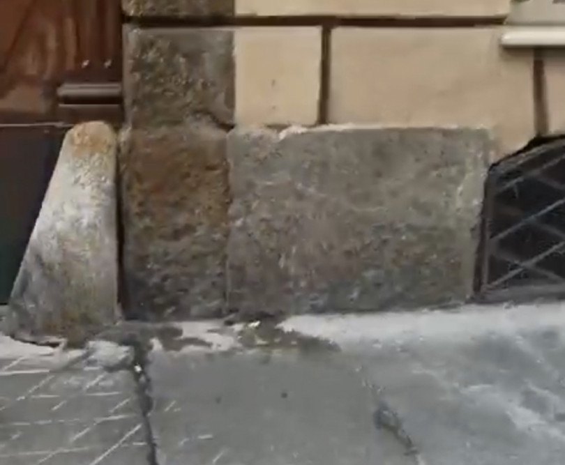 Via Lanza: il degrado di una bellissima strada del centro storico