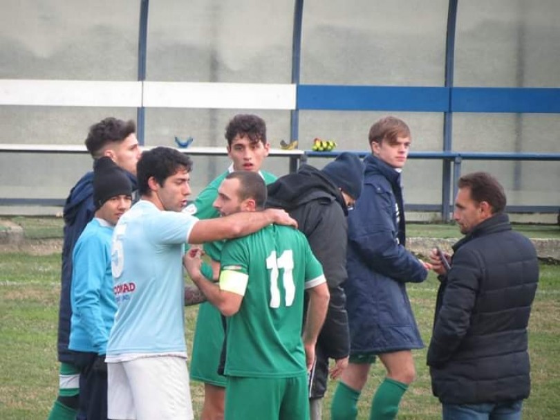 Amichevole sospesa dopo 20 minuti per rissa