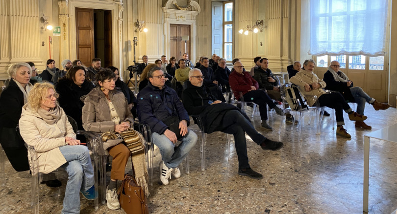 Incontro con gli operatori del Distretto Urbano del Commercio