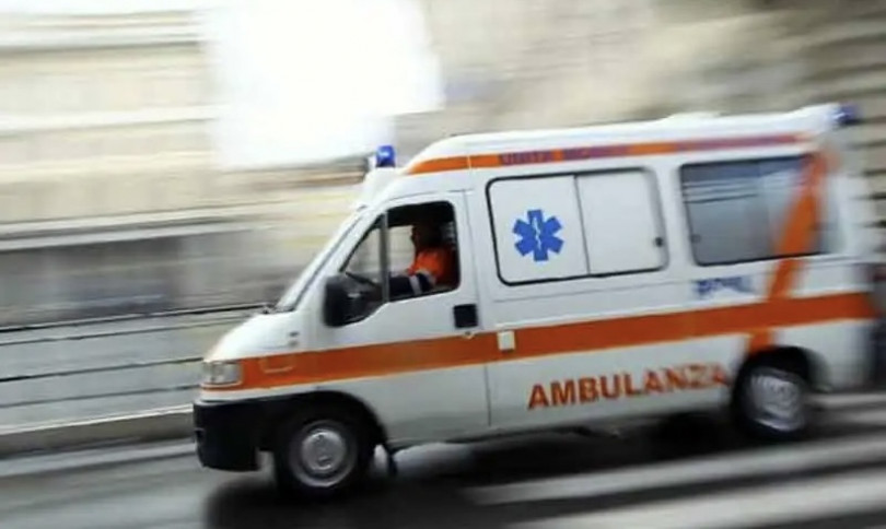 Incidente sul lavoro: muore settantasettenne mentre taglia le piante