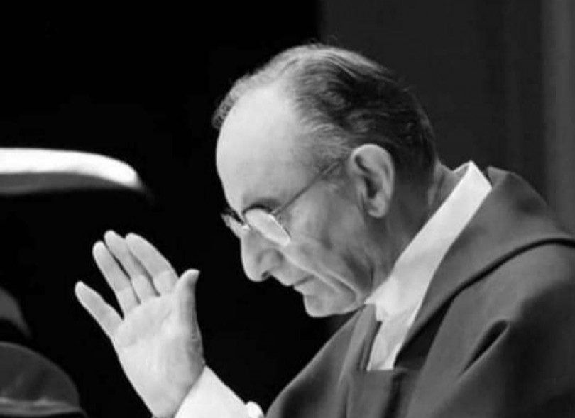 Valenza in lutto per don Gianni Merlano