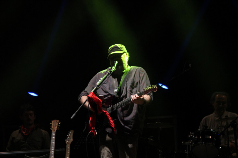 Teatro strapieno per gli Yo Yo Mundi e la Colibrì Band