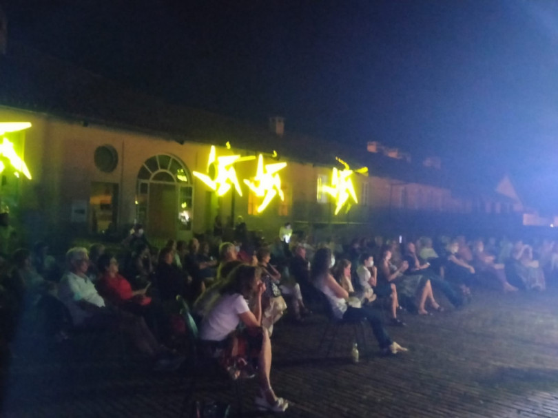 Tutto esaurito per lo spettacolo 