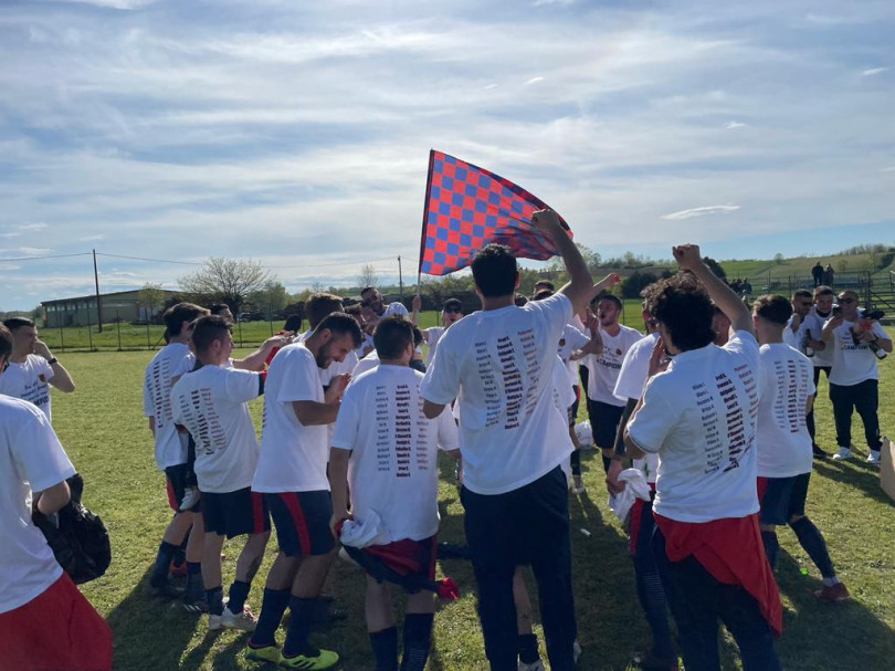 Calcio: per l’Ozzano Ronzonese è festa promozione. ValeMado-Fortitudo sempre più vicine