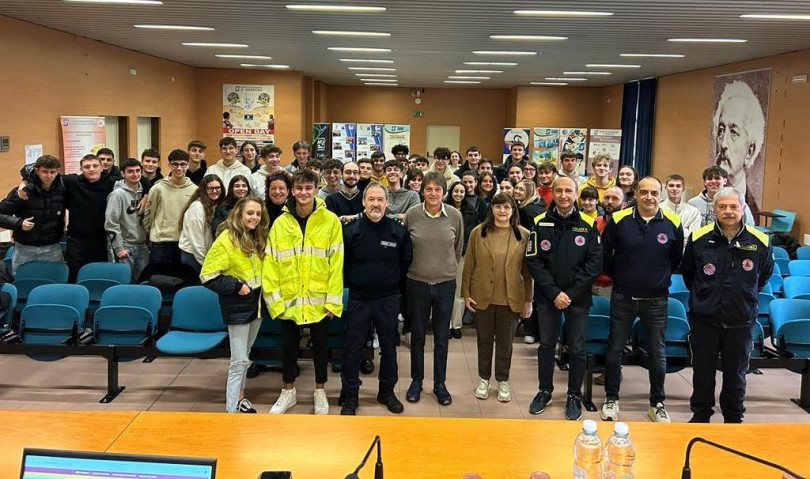 La Polizia Locale e la Protezione Civile a scuola