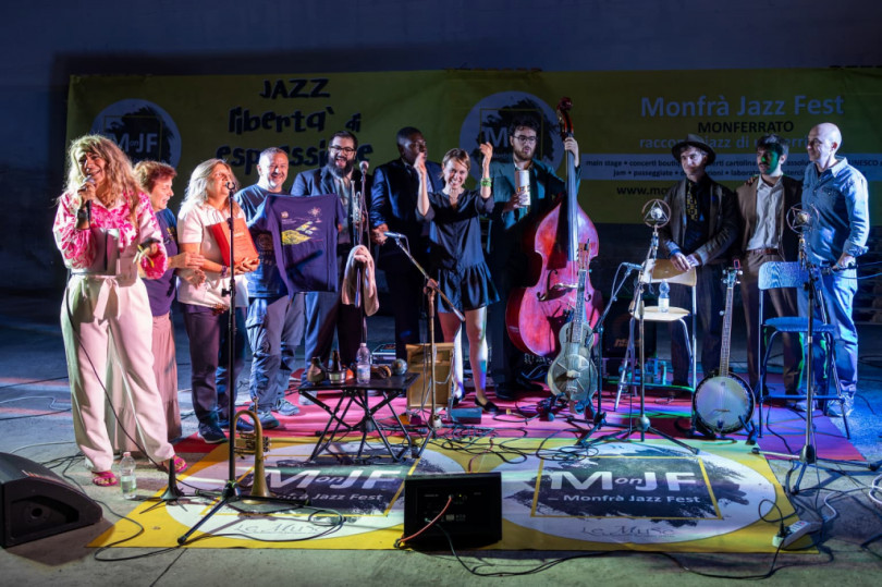 Il MJF2026 si chiude alla Distilleria Magnoberta con la Seven Seas Orchestra