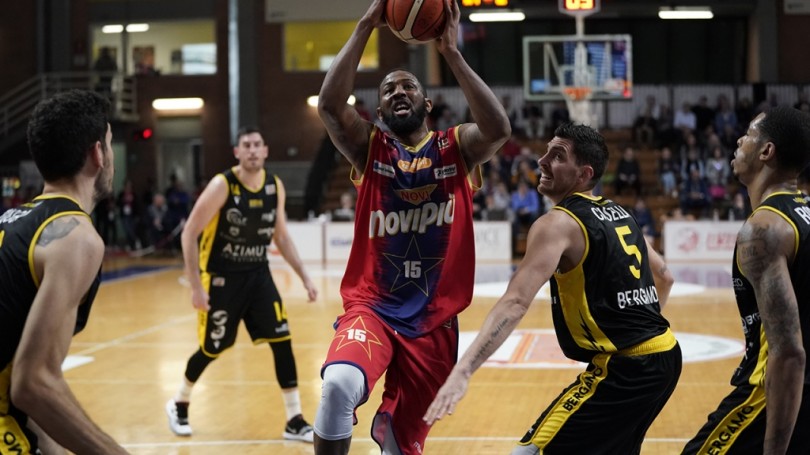 La Novipiù nel derby di Biella insegue la settima vittoria di fila