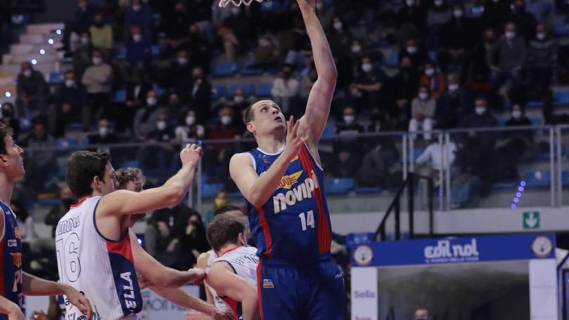 Alla Giorgio Tesi Pistoia basta l’acuto dell’ultimo quarto per battere la Novipiù: 78-71