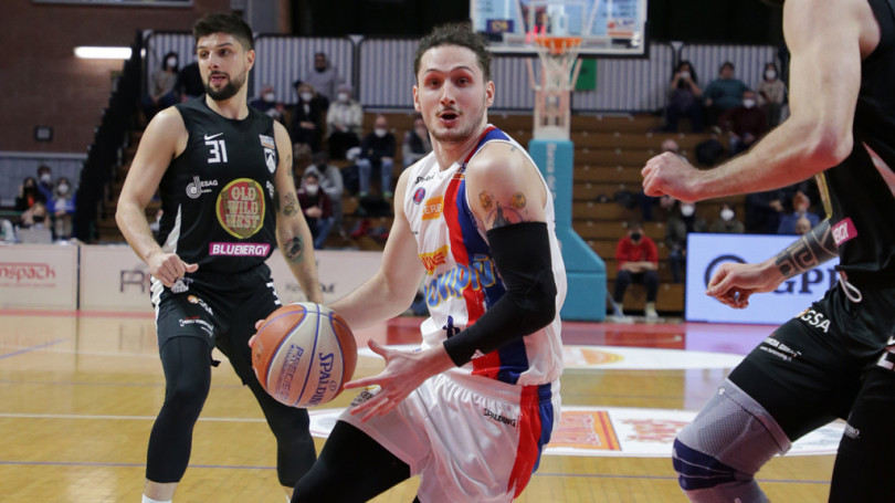 La Novipiù vola in Sicilia. Domenica la sfida all'Orlandina